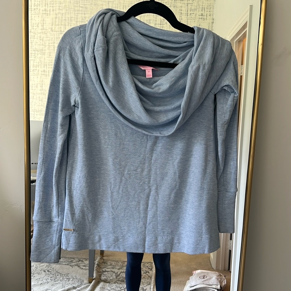 Lilly Pulitzer cowl neck sweatshirt material tee